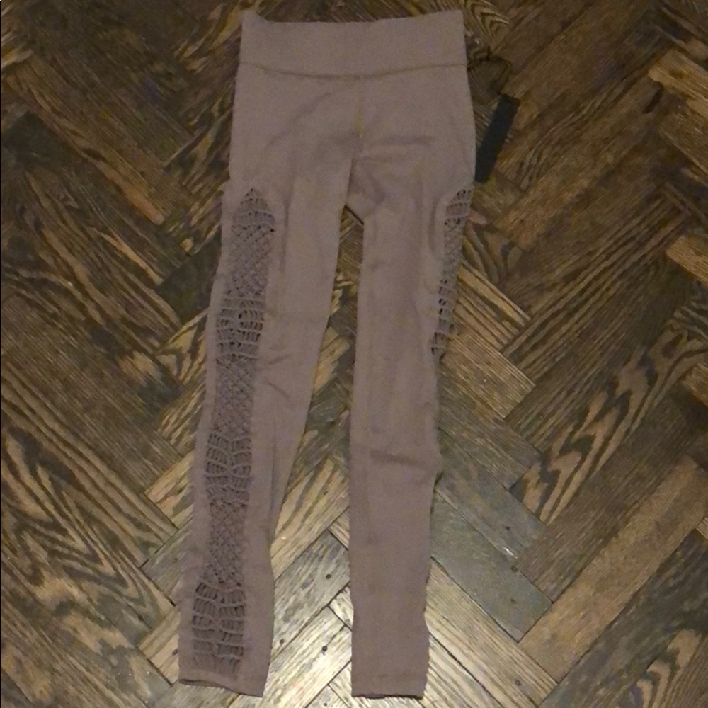 Carbon38 Tanjung Leggings